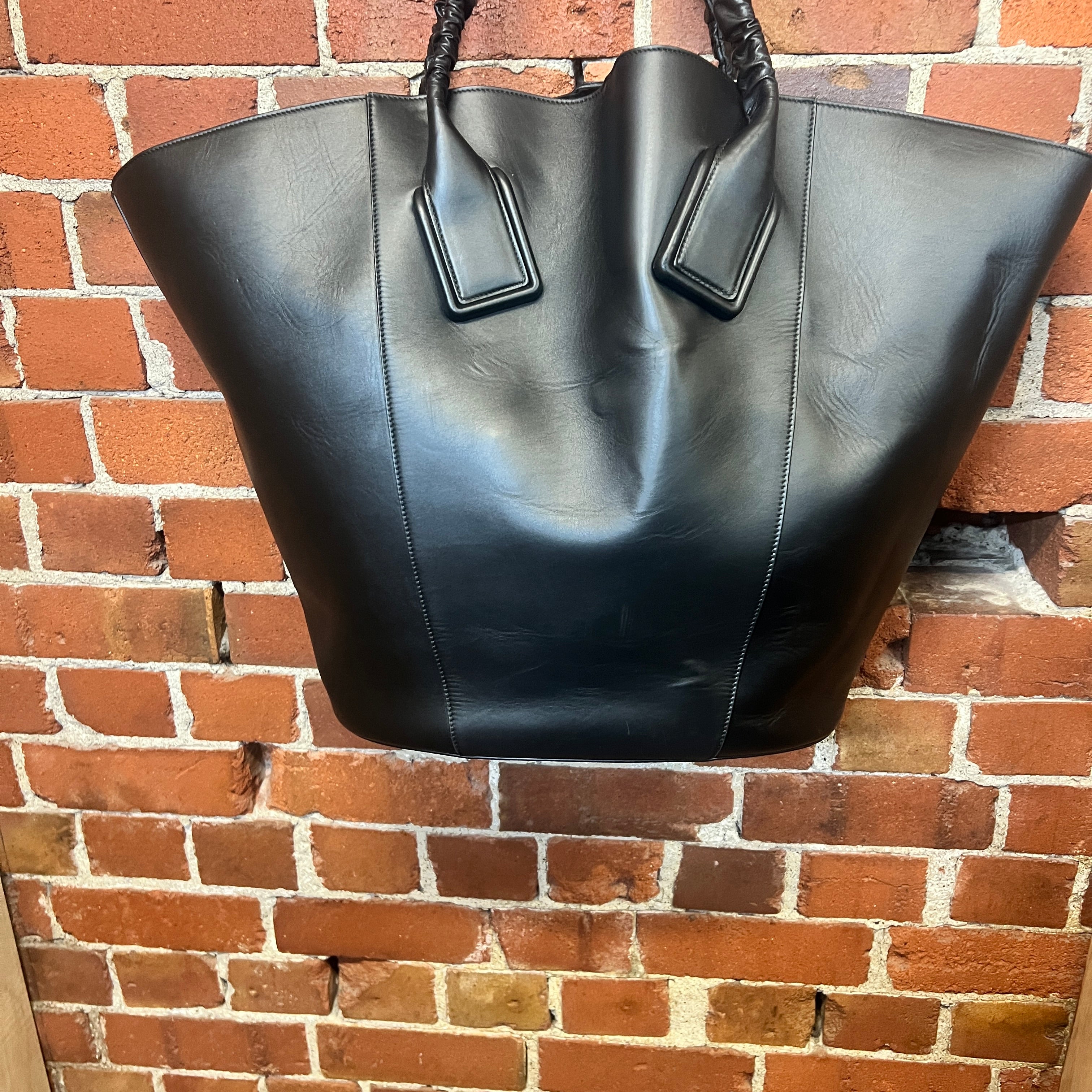 BOTTEGA VENETTA large leather bag