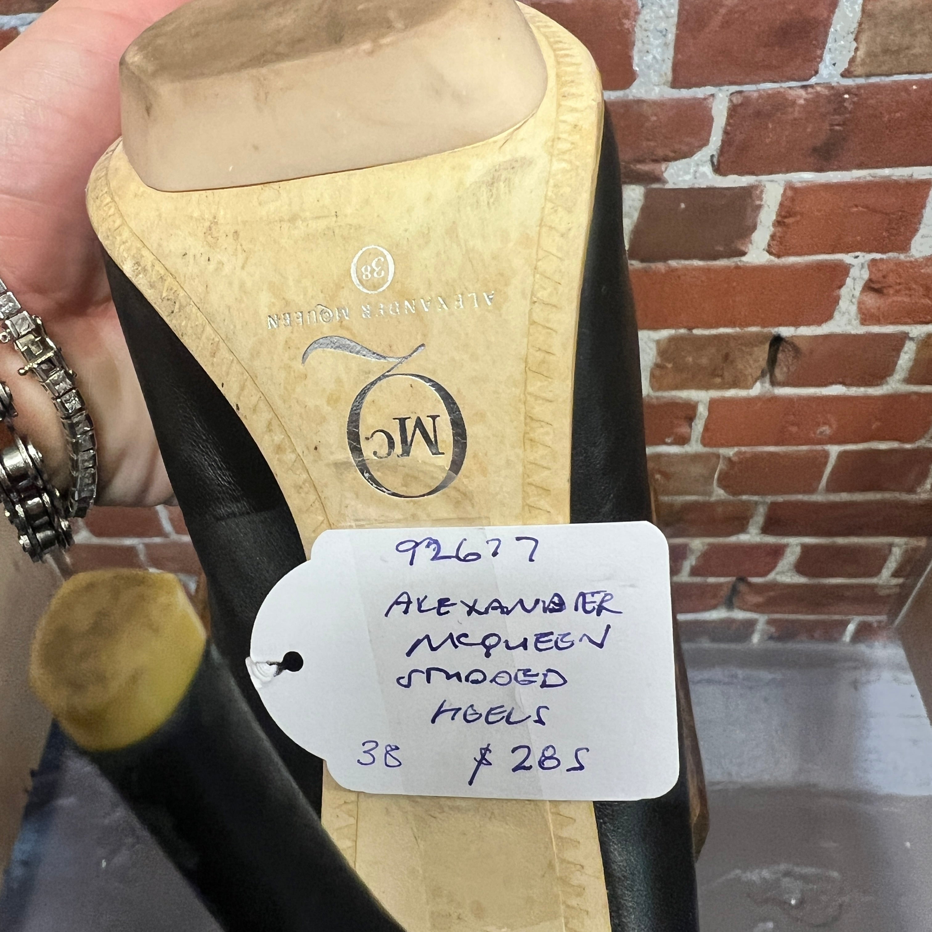 ALEXANDER MCQUEEN studded leather heels 39