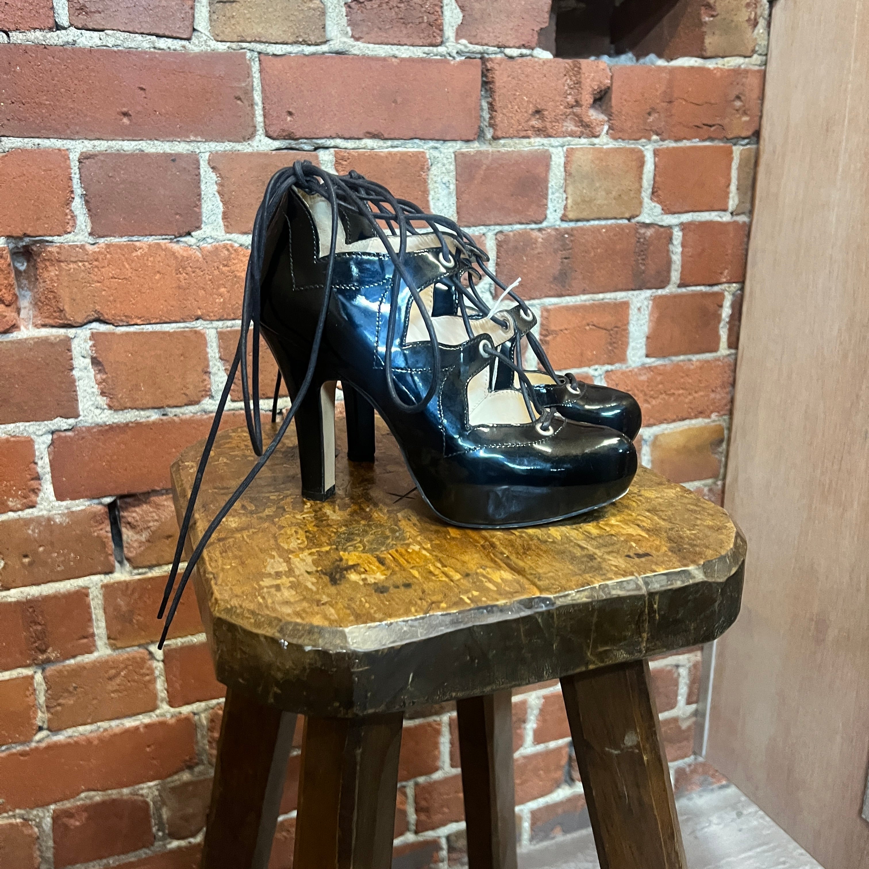 VIVIENNE WESTWOOD patent lace up shoes