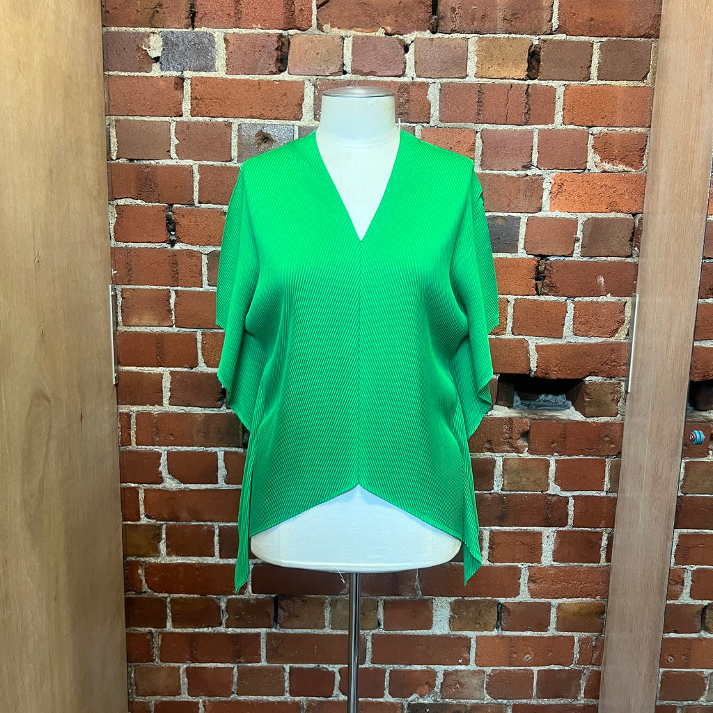 ISSEY MIYAKE pleated top