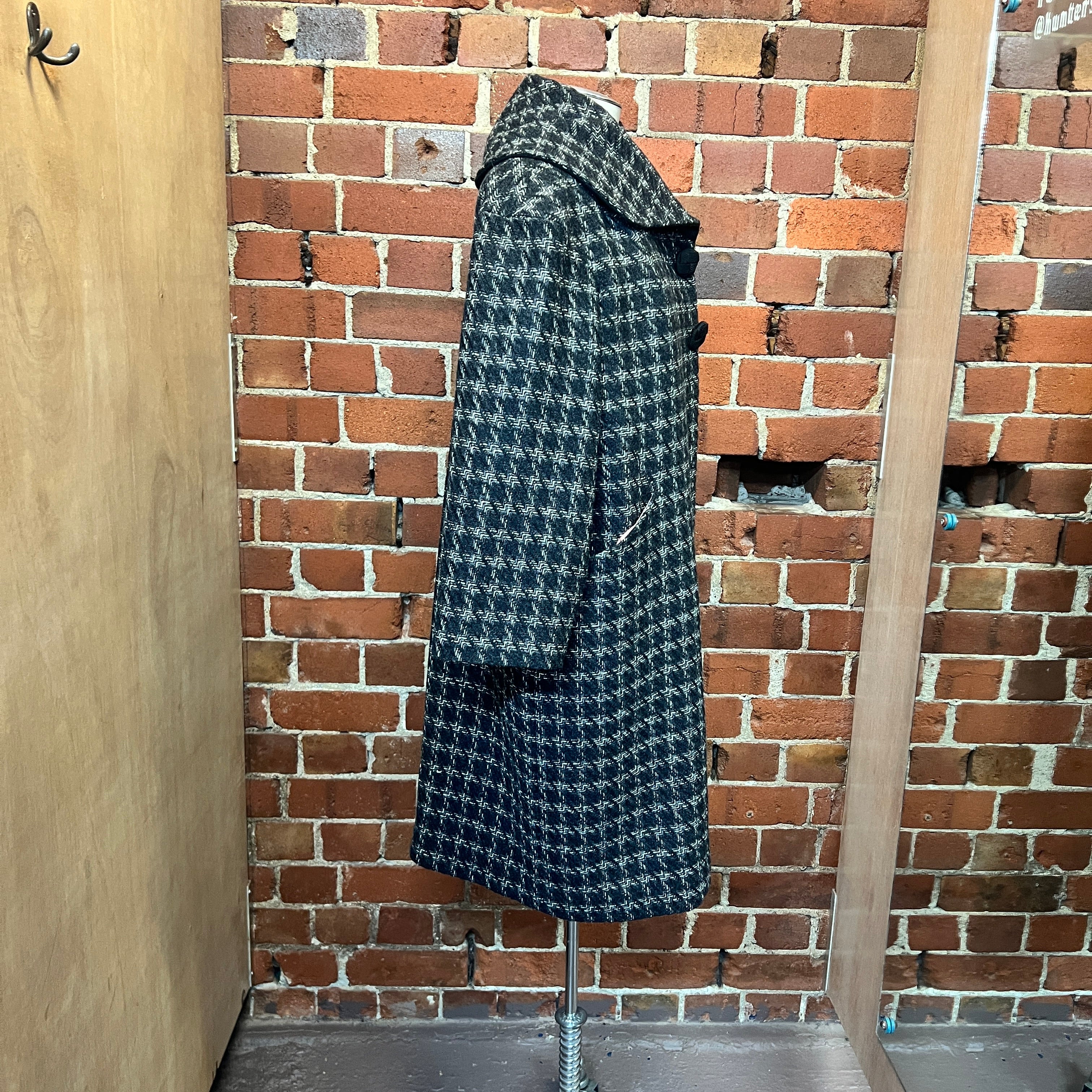 SHARONA CRAIG Wool tweed coat