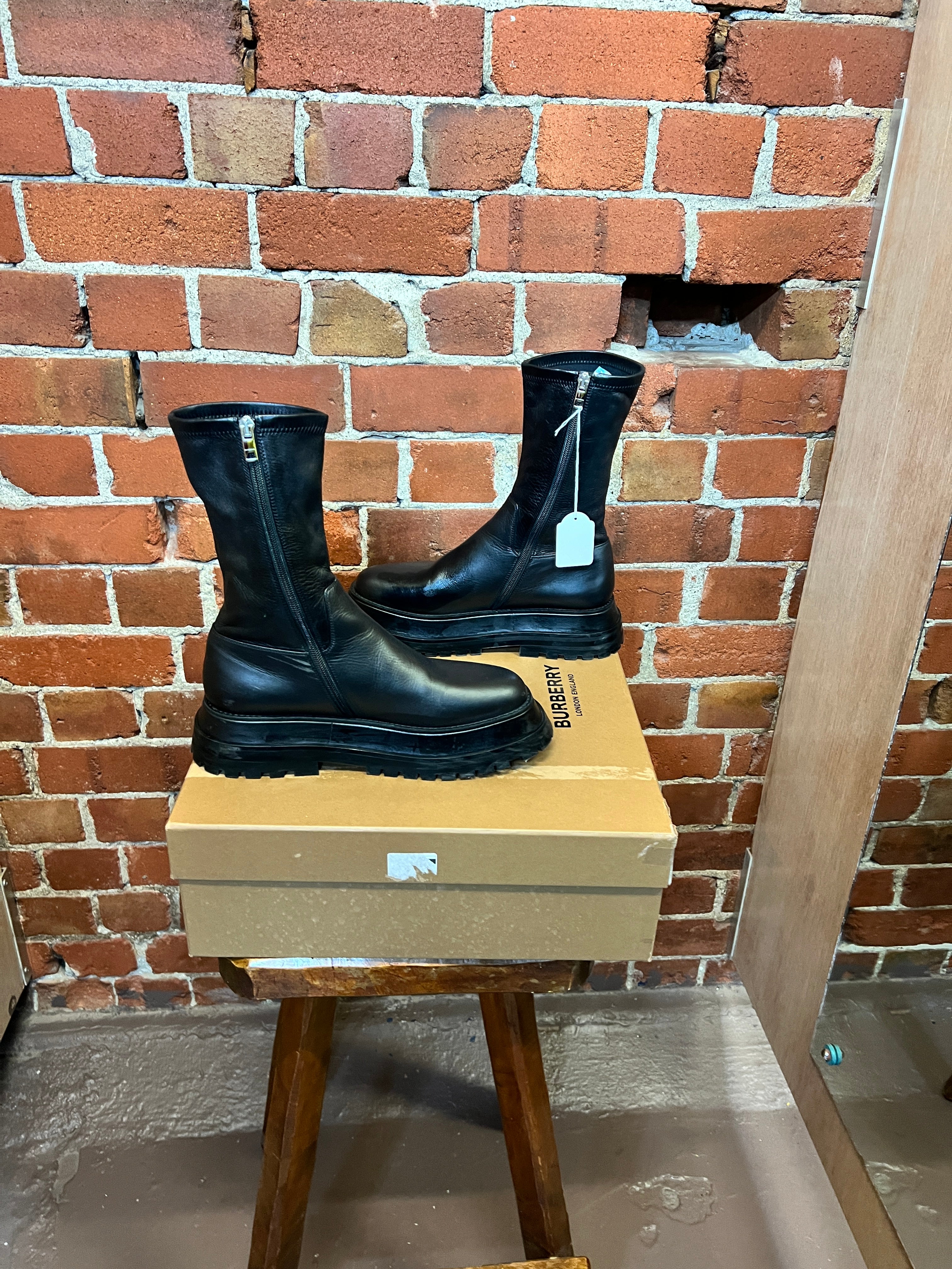 BURBERRY chunky leather boots 40