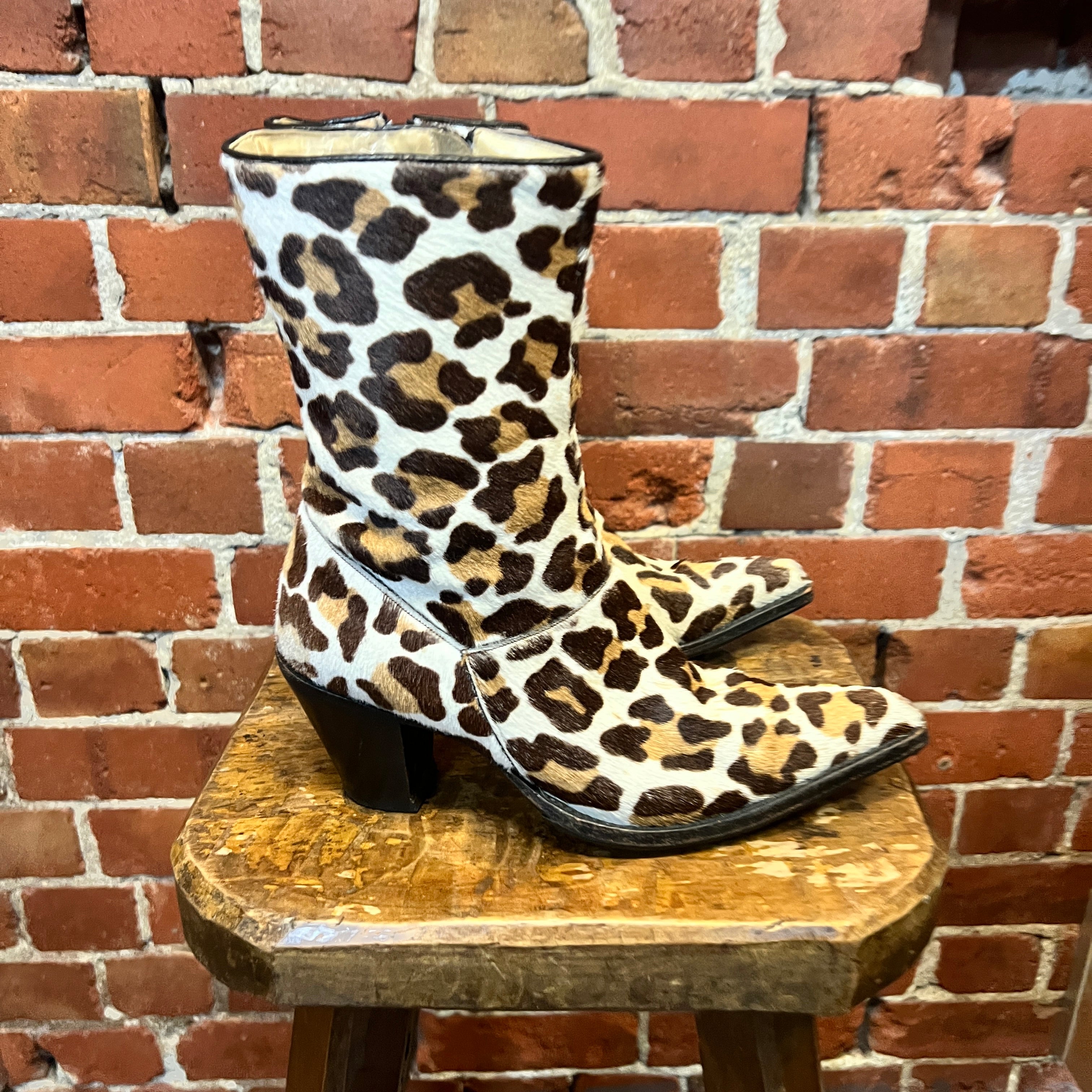 LEAOPRD pony hair western boots 39