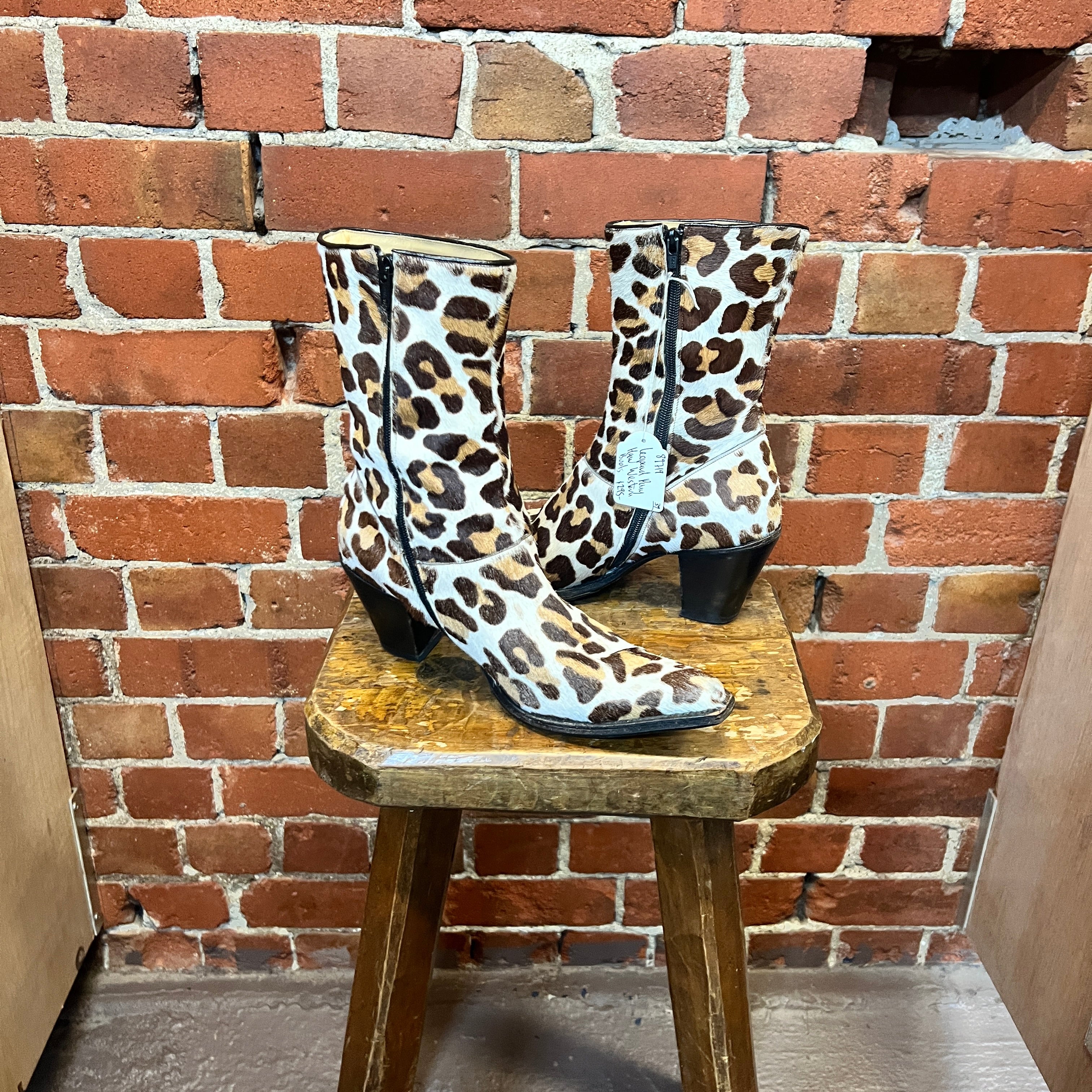 LEAOPRD pony hair western boots 39