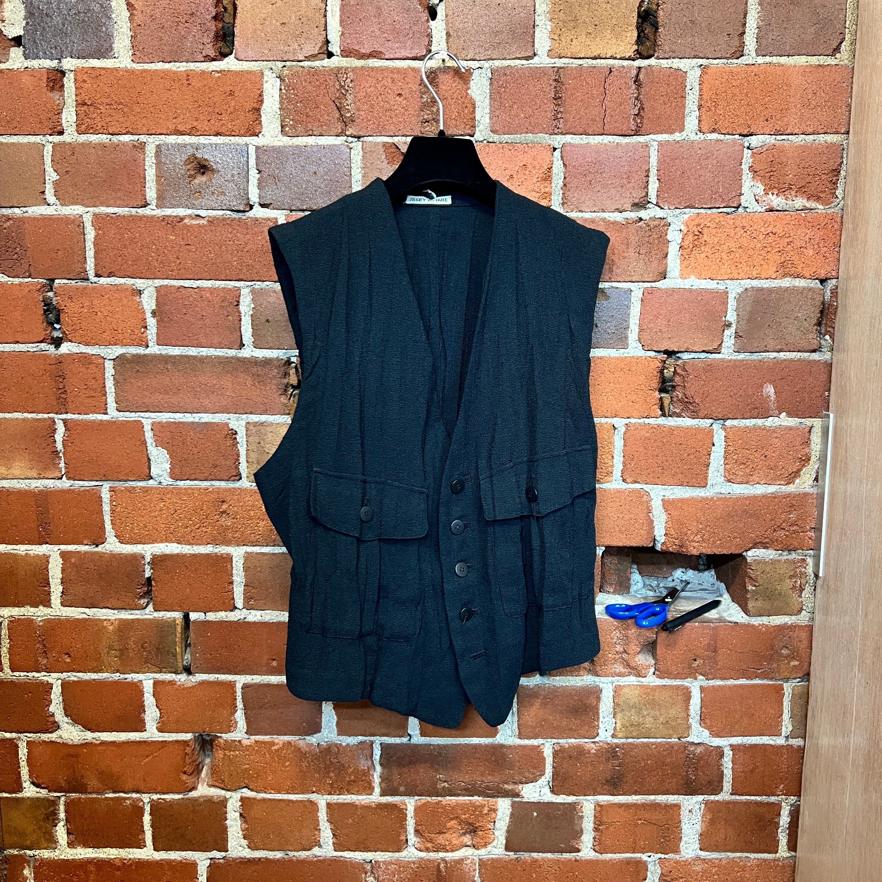 ISSEY MIYAKE 1990's pleats vest