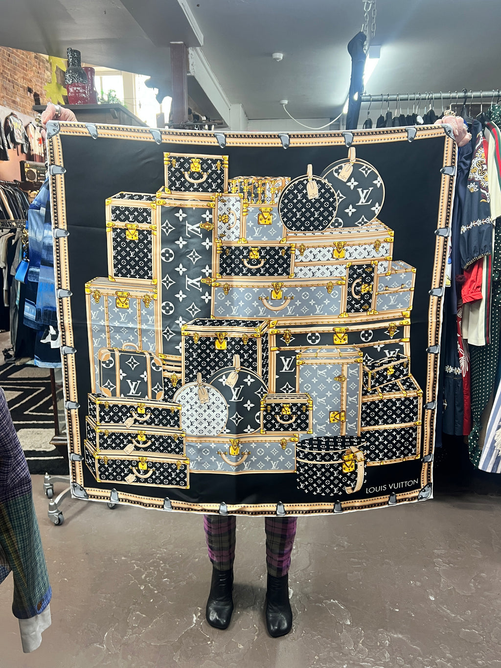 LOUIS VUITTON lagguage scarf