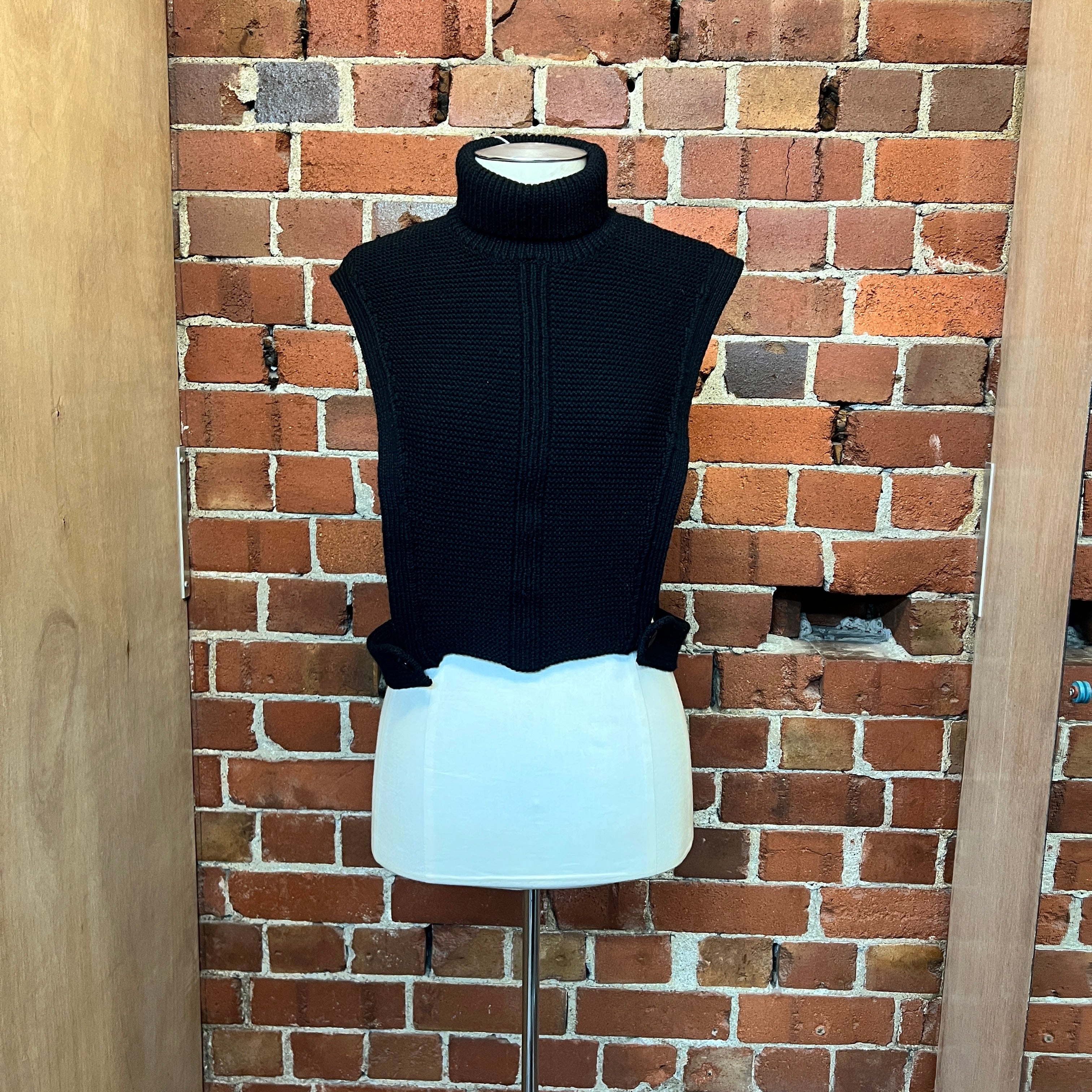 MARTIN MARGILEA "miss Deanna' 1990's wool top