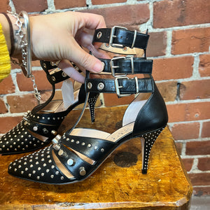 GUCCI leather bondage heels 37