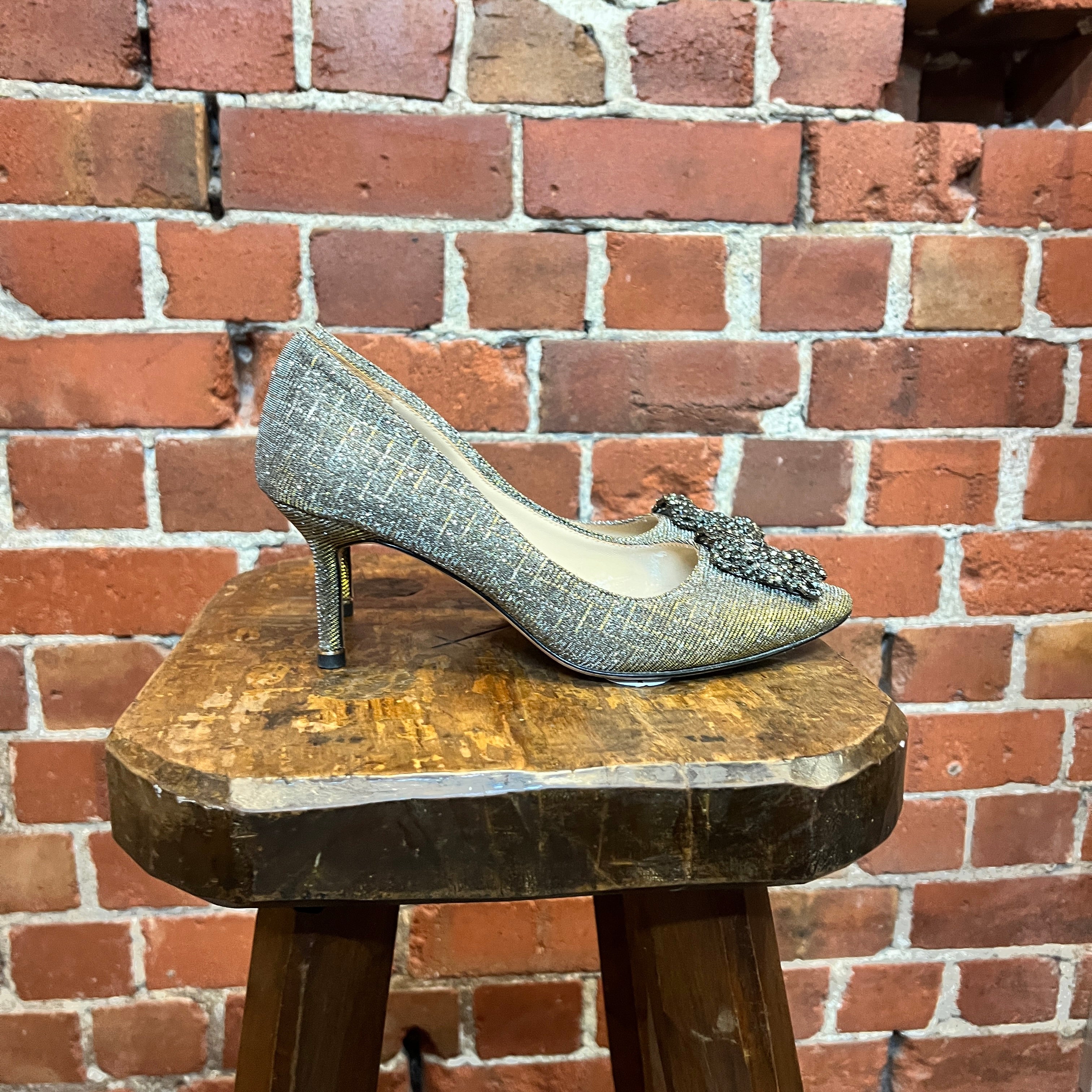 MANOLO BLANIK Rhinestone buckle heels 39