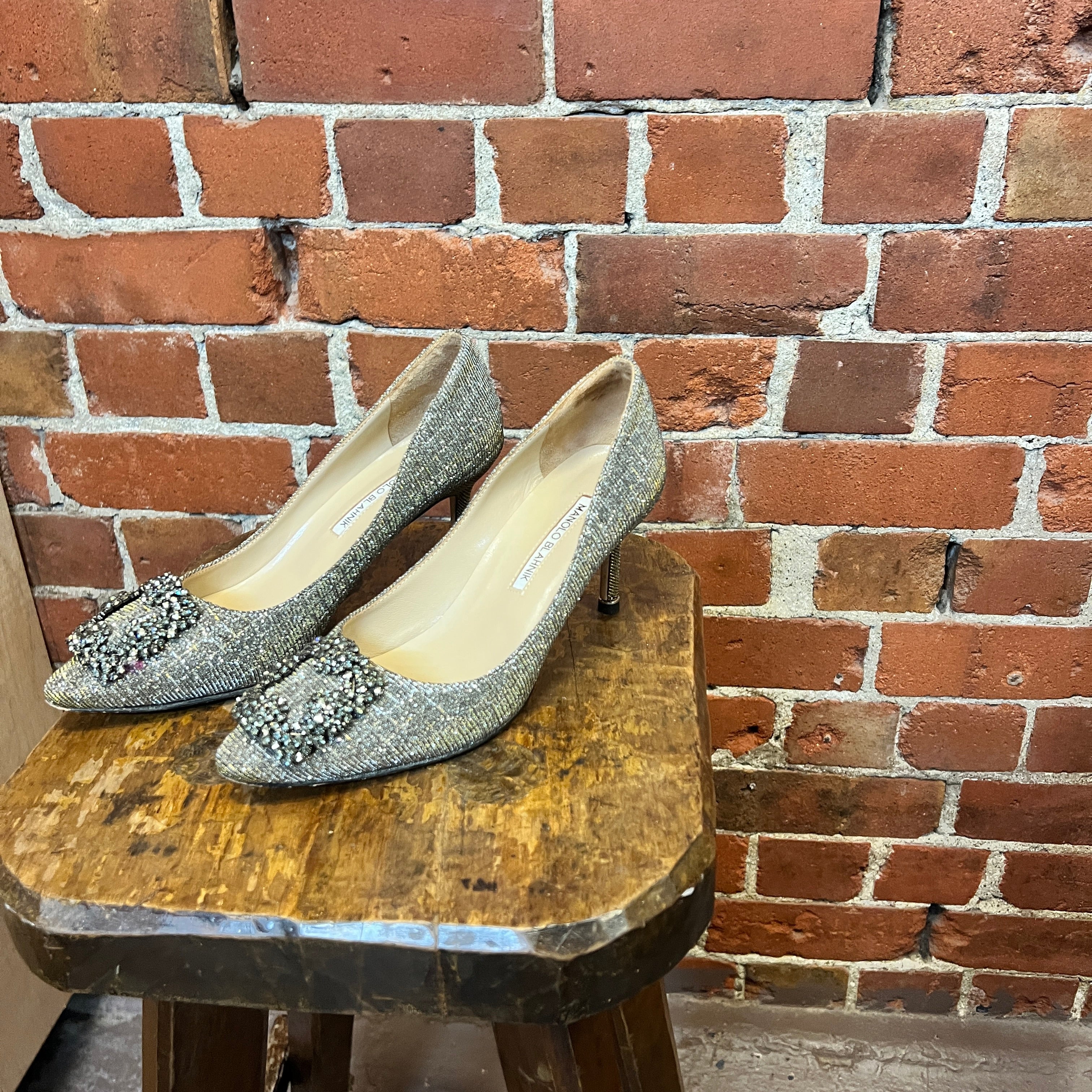 MANOLO BLANIK Rhinestone buckle heels 39