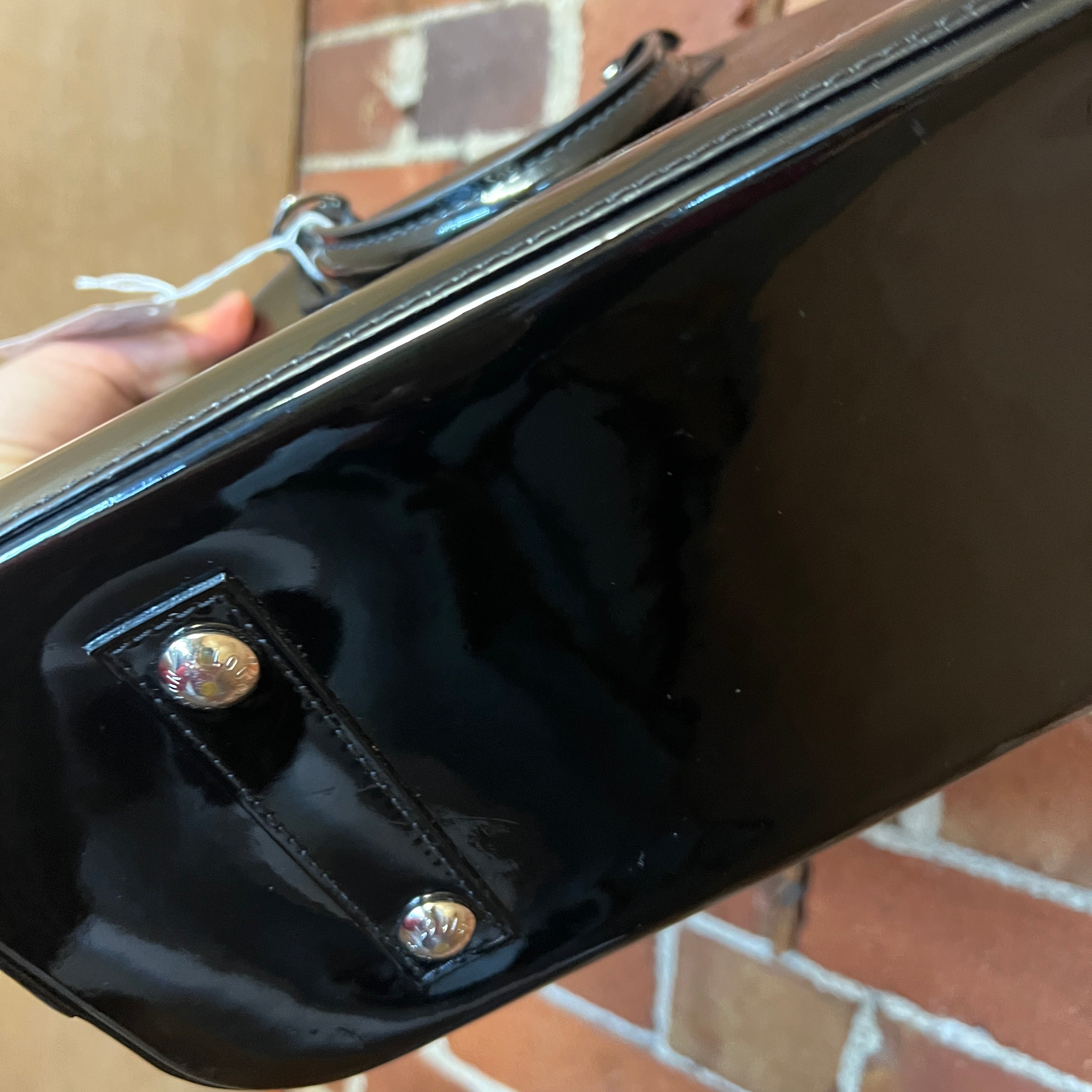 LOUIS VUTTION EPI leather clutch – Wellington Hunters and Collectors