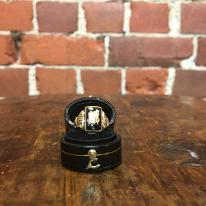 10K gold and Onyx signet ring