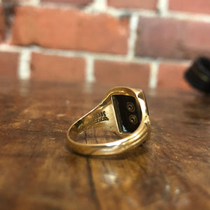 10K gold and Onyx signet ring