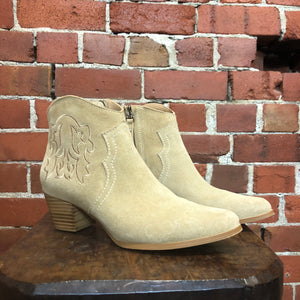 Suede western style ankle boots 37
