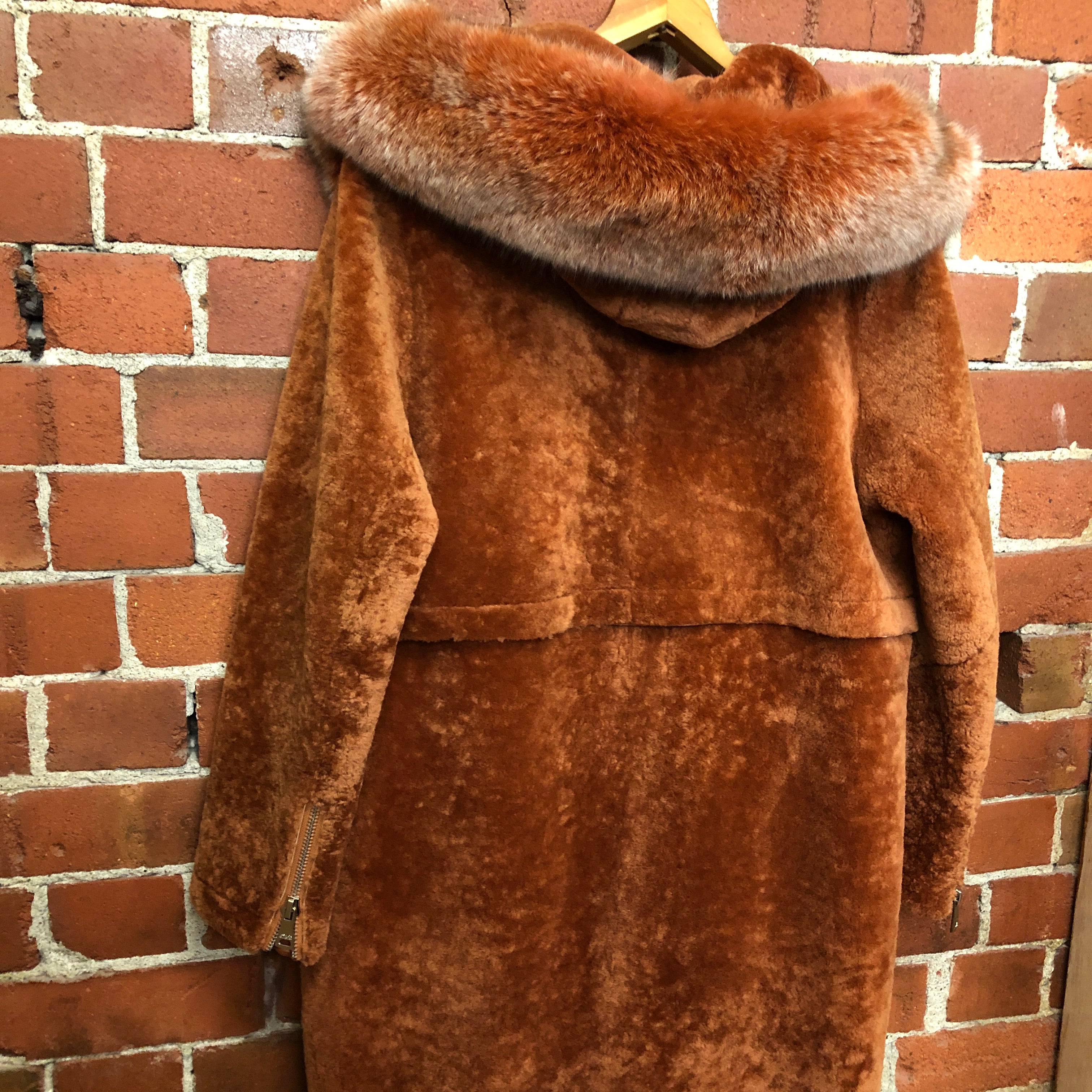 CHINESE designer shearing and fox fur coat