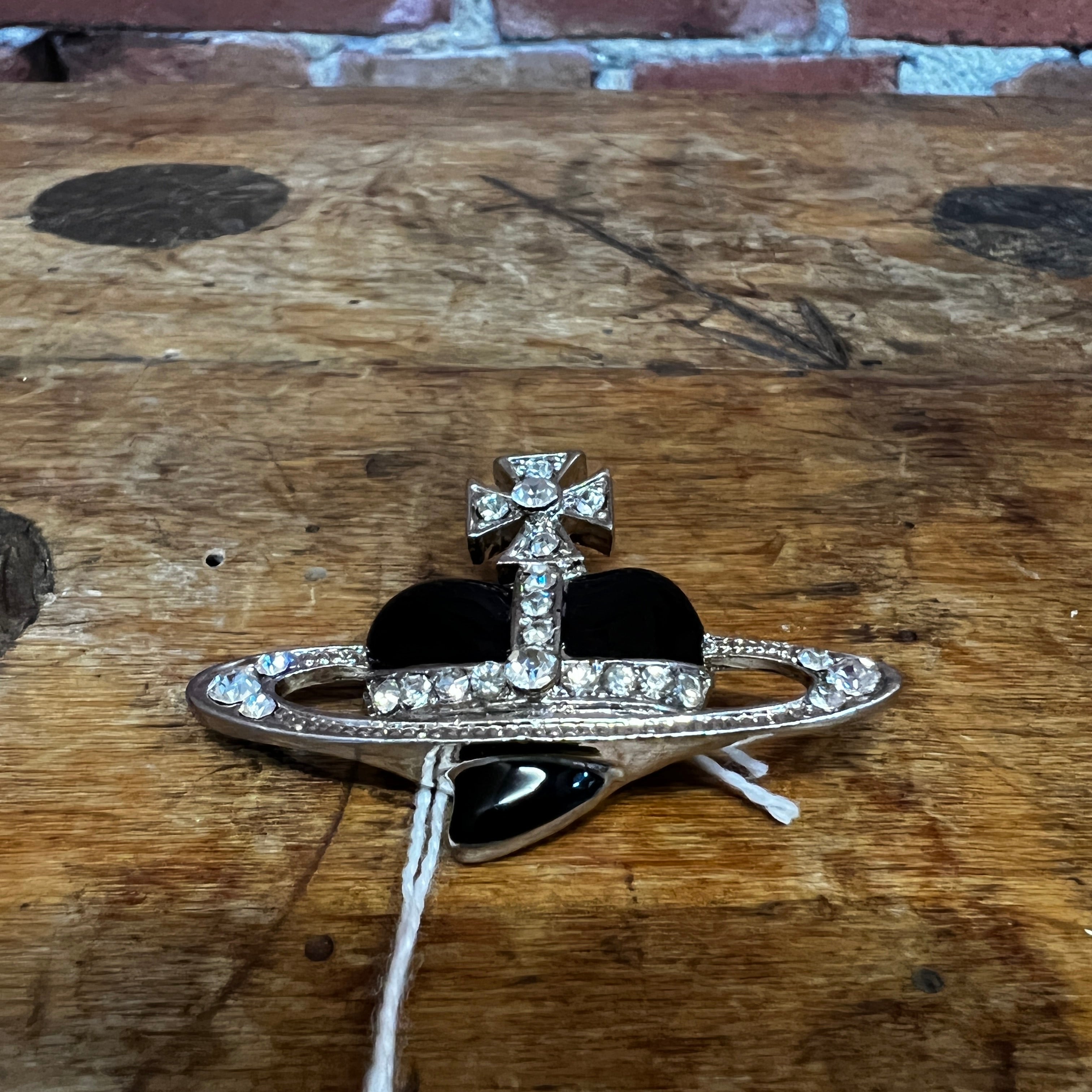 VIVIENNE WESTWOOD brooch