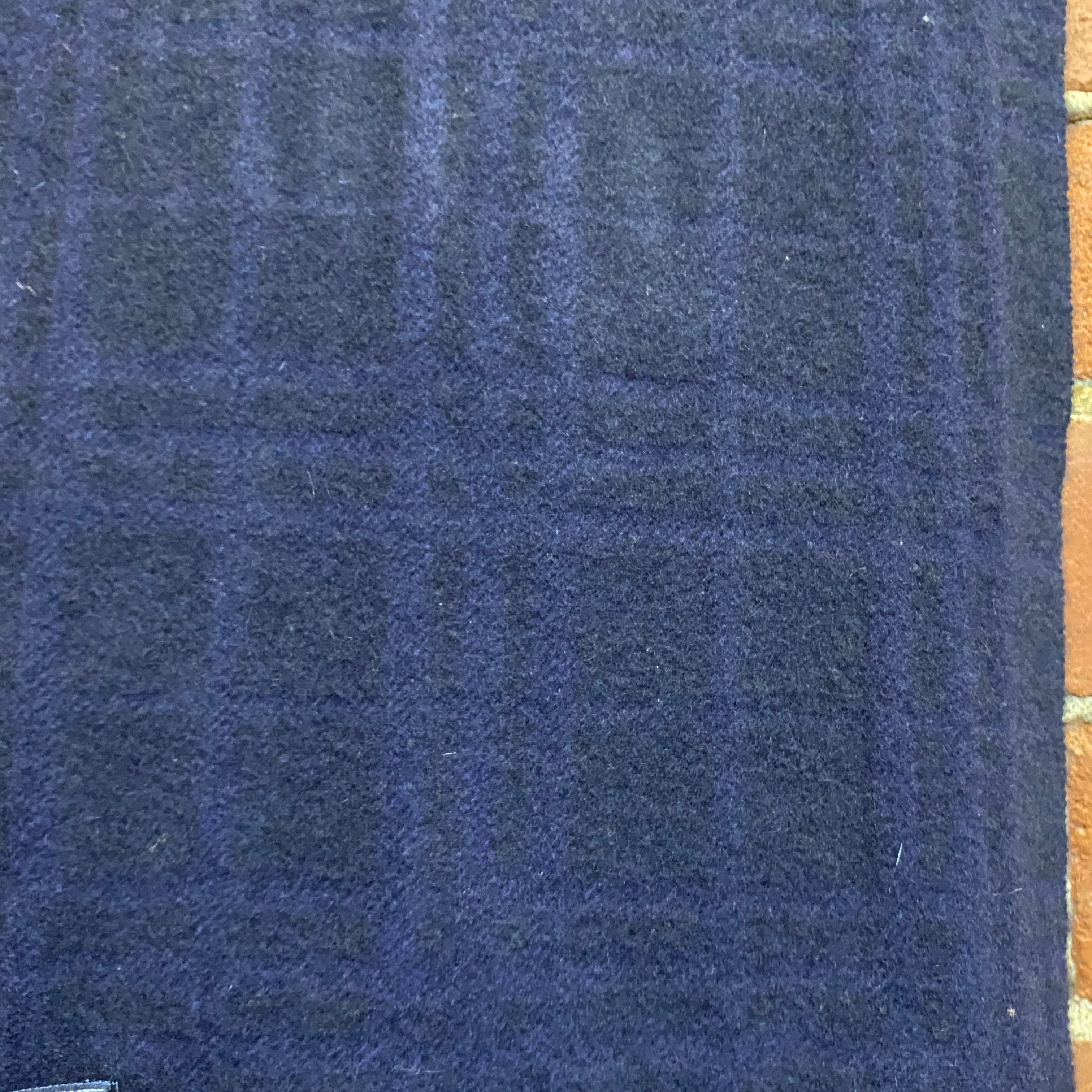 BURBERRY navy blue Cashmere scarf