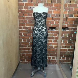 USA Designer bustiere lace gown