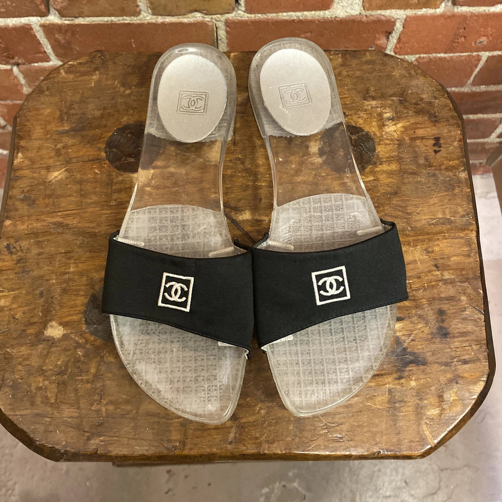 CHANEL 1990s clear slides 38