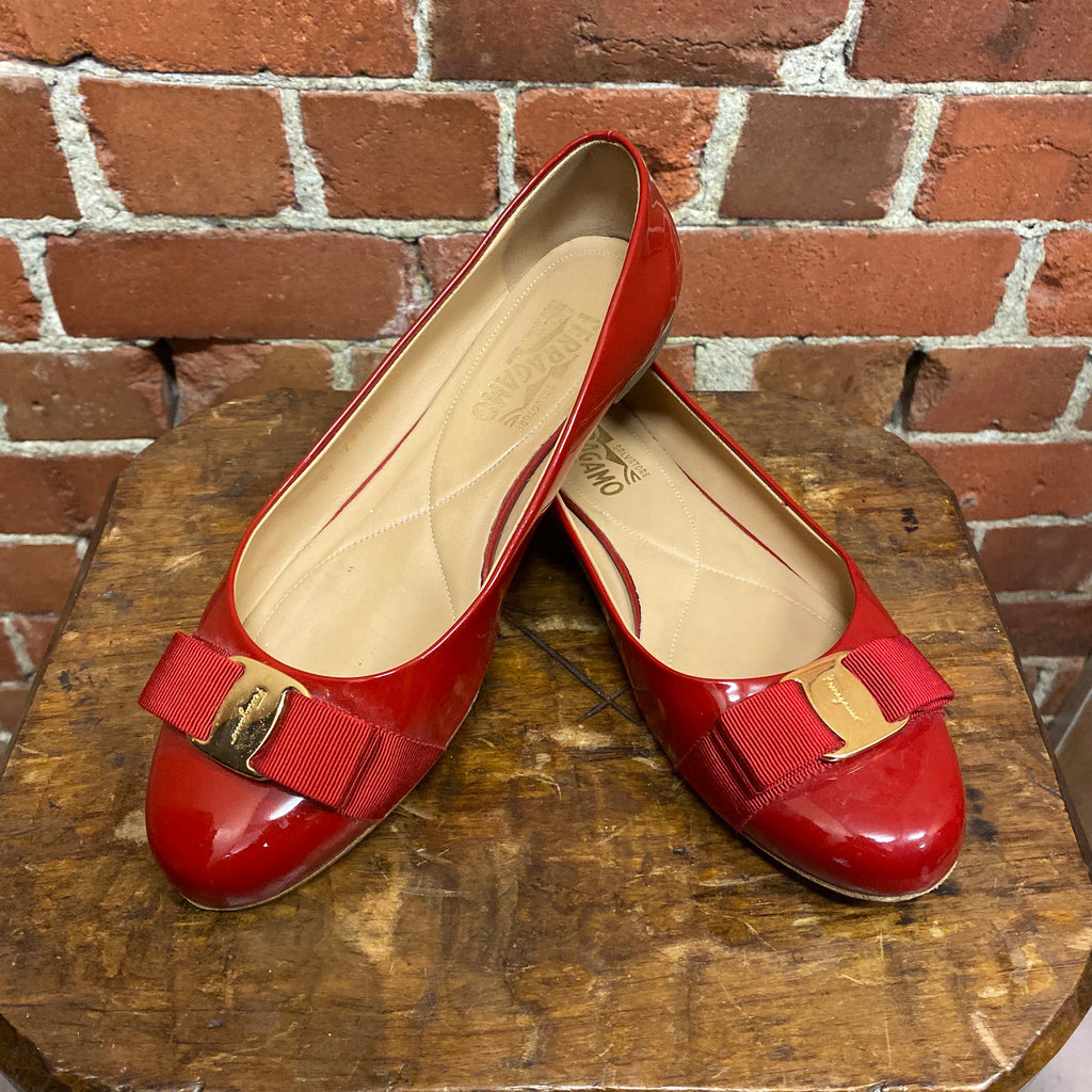 SALVATORE FERRAGAMO patent red leather flats 9