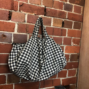 COMME DES GARCONS houndstooth oversize bag