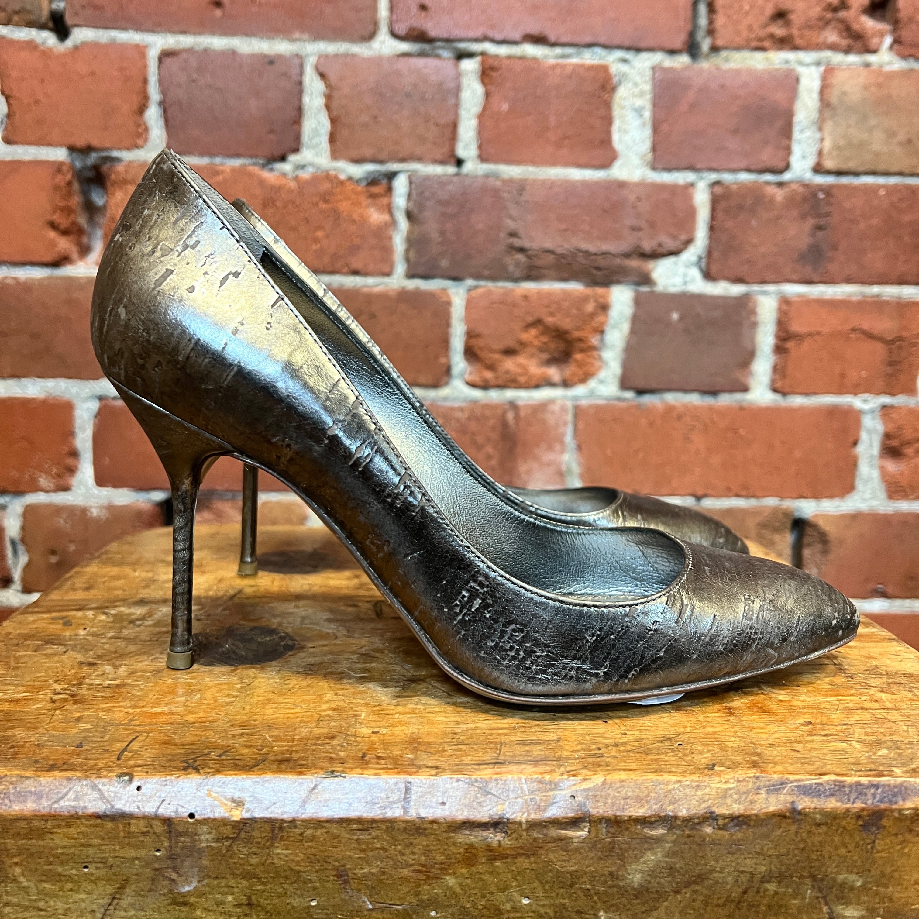 SERGIO ROSSI metallic high heels 38.5