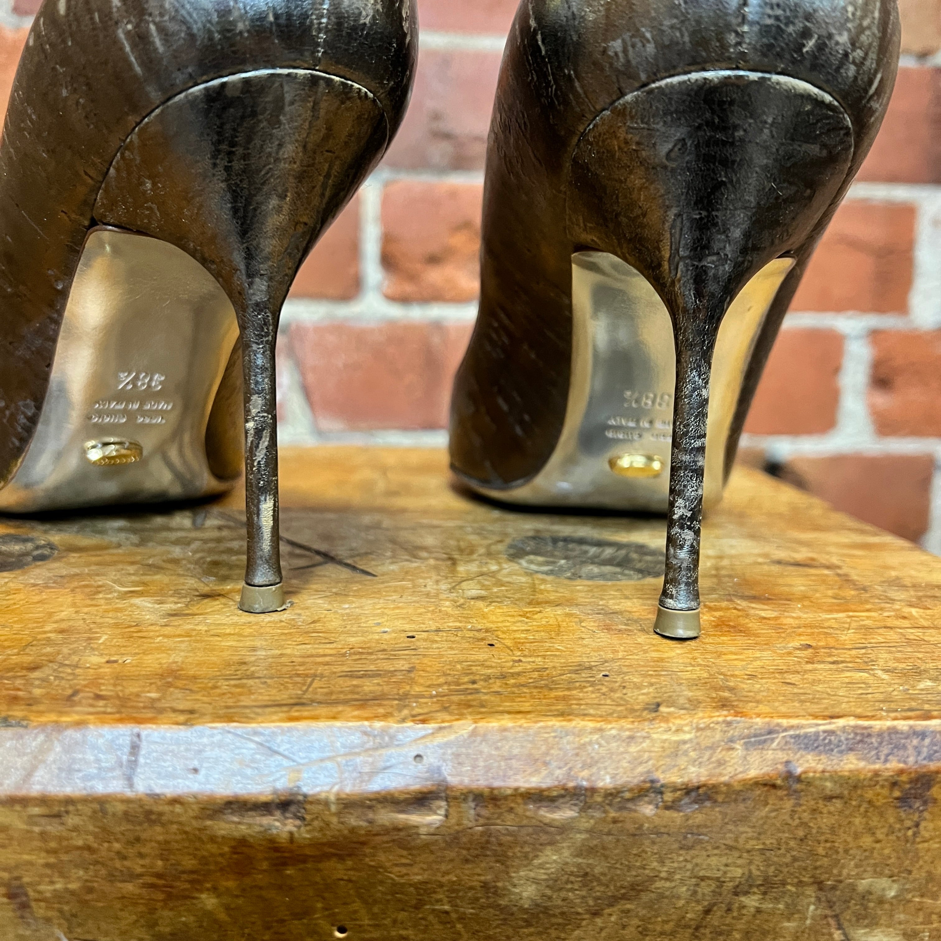 SERGIO ROSSI metallic high heels 38.5