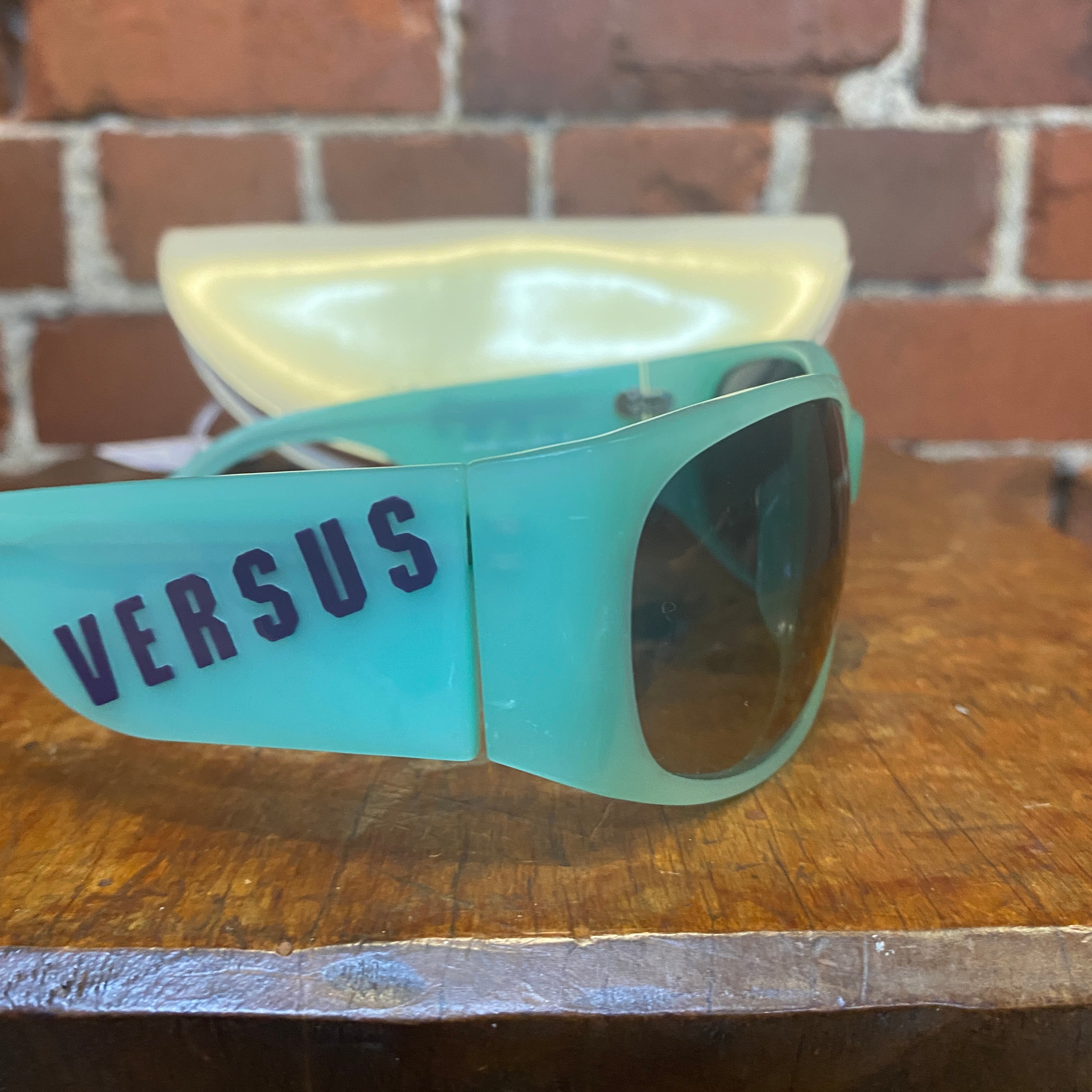 VERSACE VERSUS 2000's sunglasses