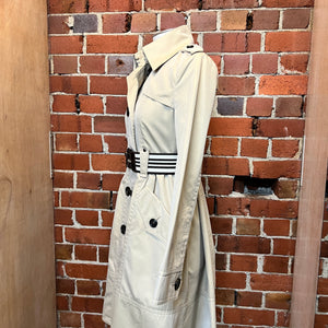 BURBERRY trench coat