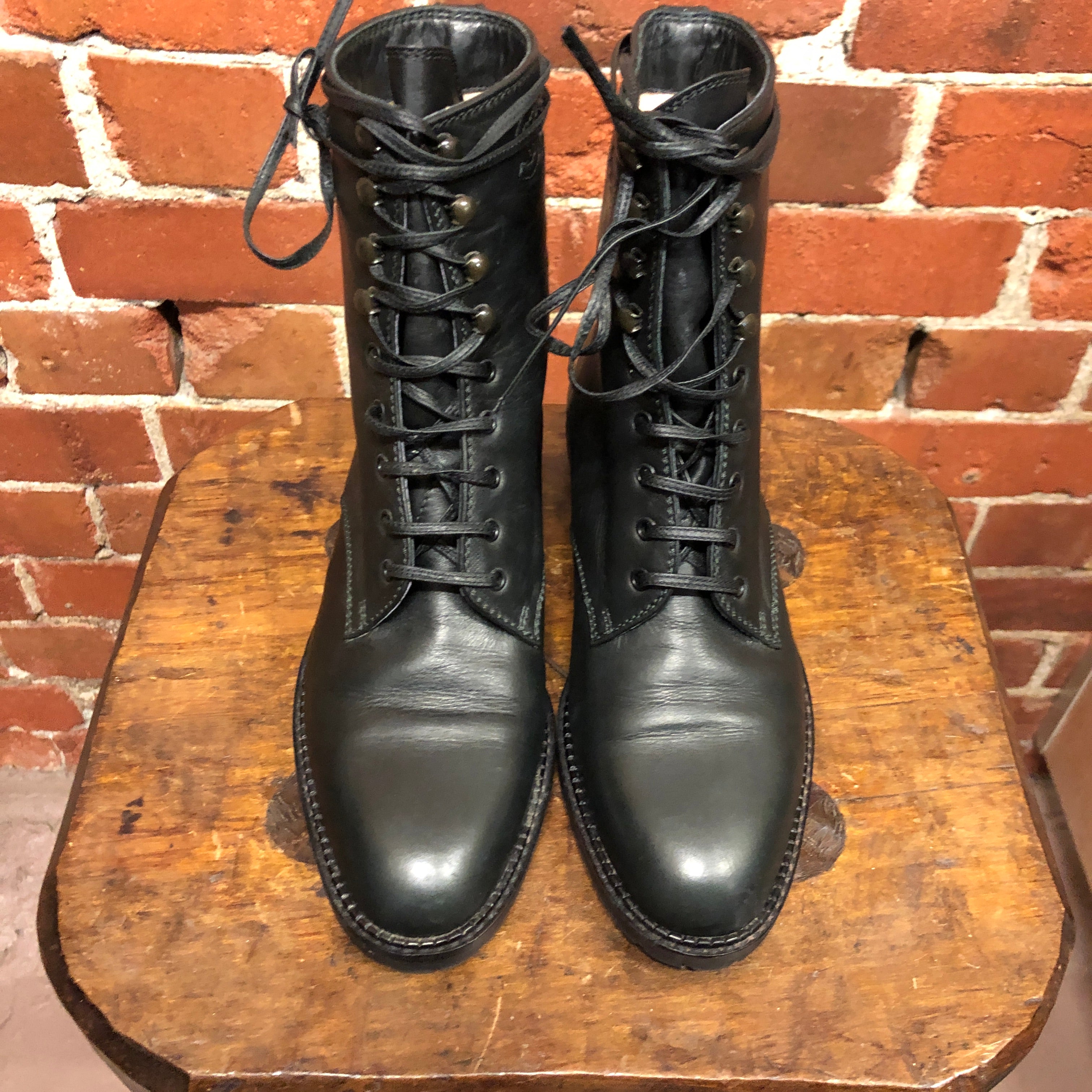 CHANEL lace up leather boots 36 – Wellington Hunters and Collectors
