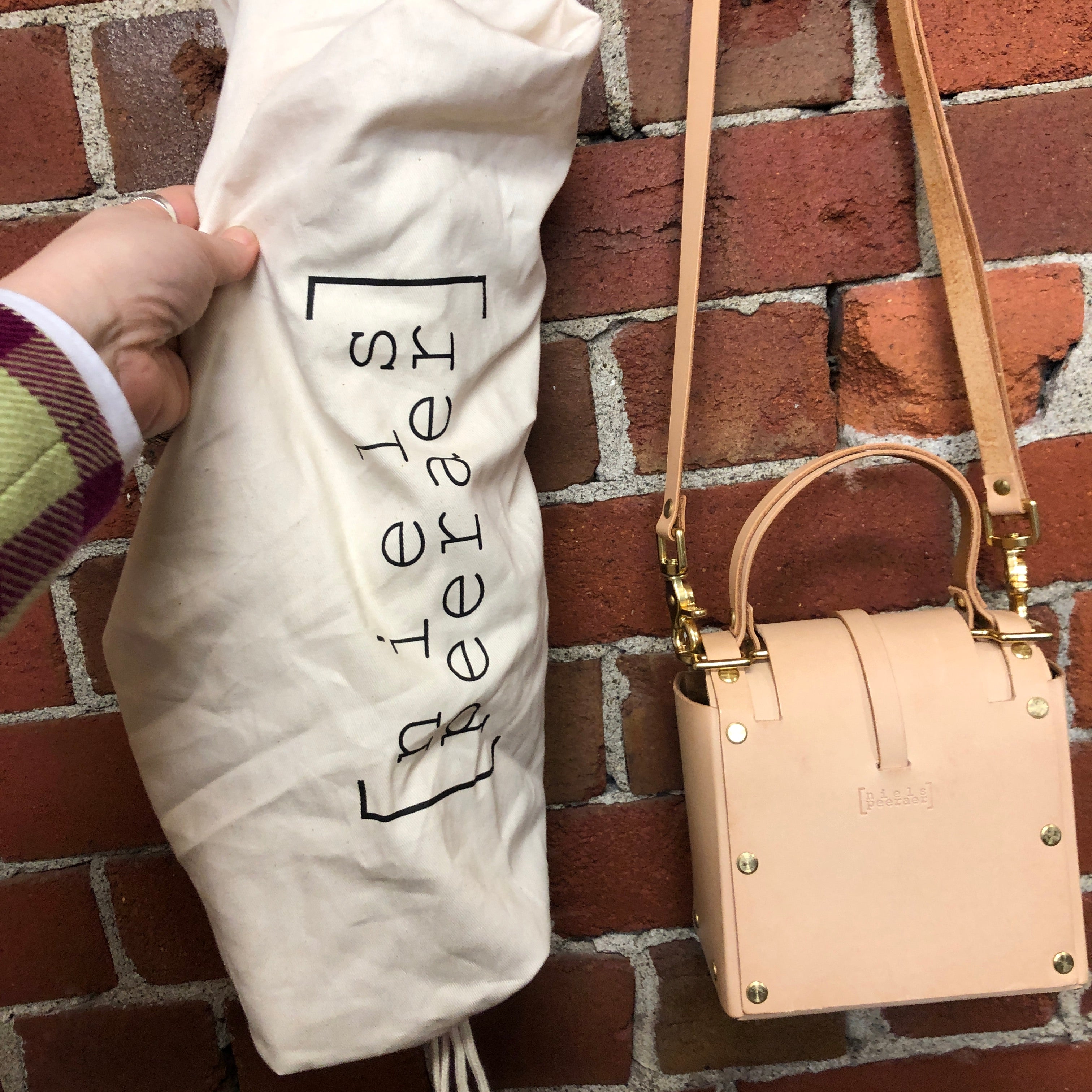 NIELS PEERAER boxy leather handbag