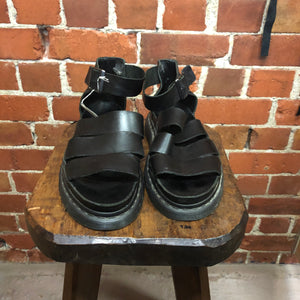 DOC MARTENS 3 buckle leather sandals 41