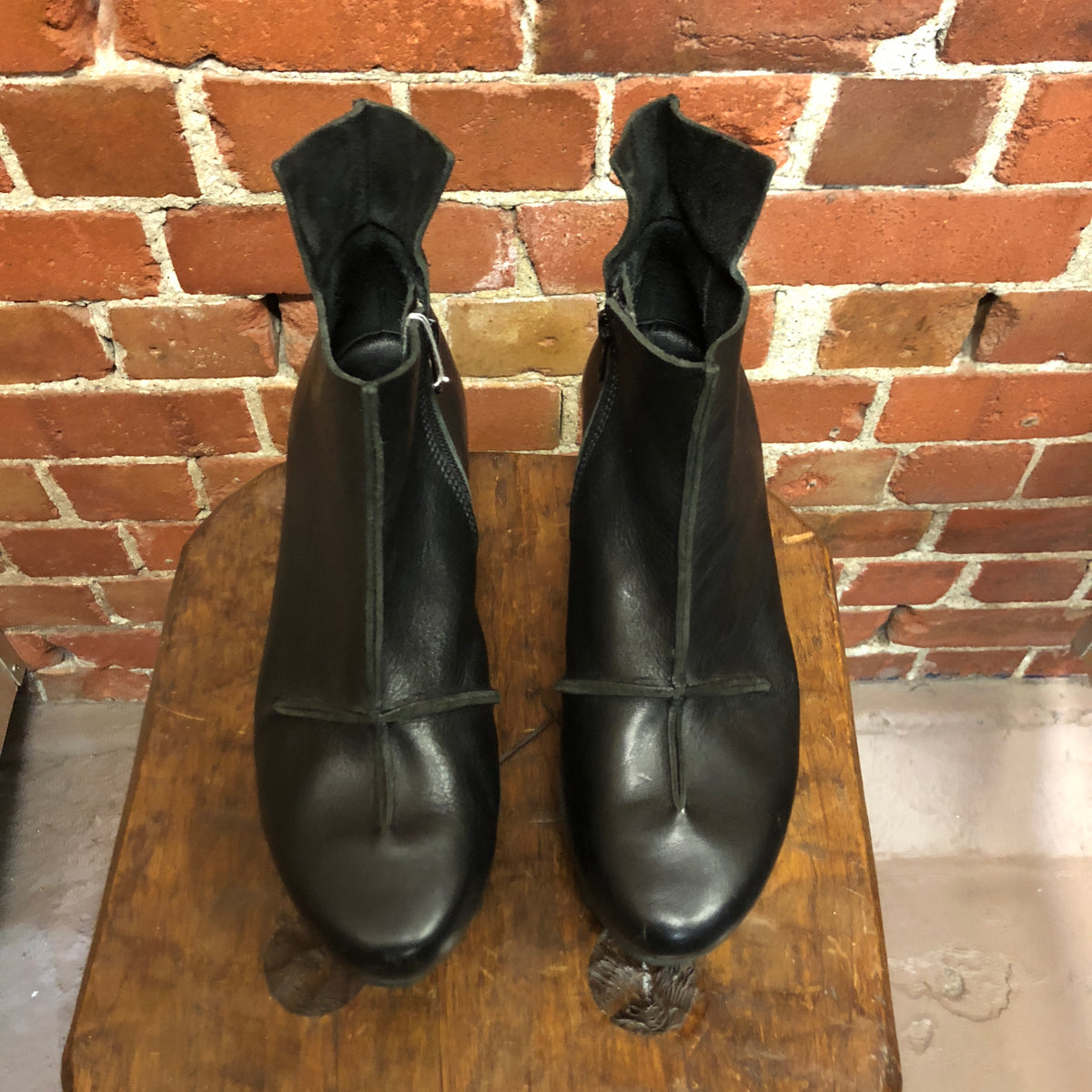 TRIPPEN leather boots 39 – Wellington Hunters and Collectors
