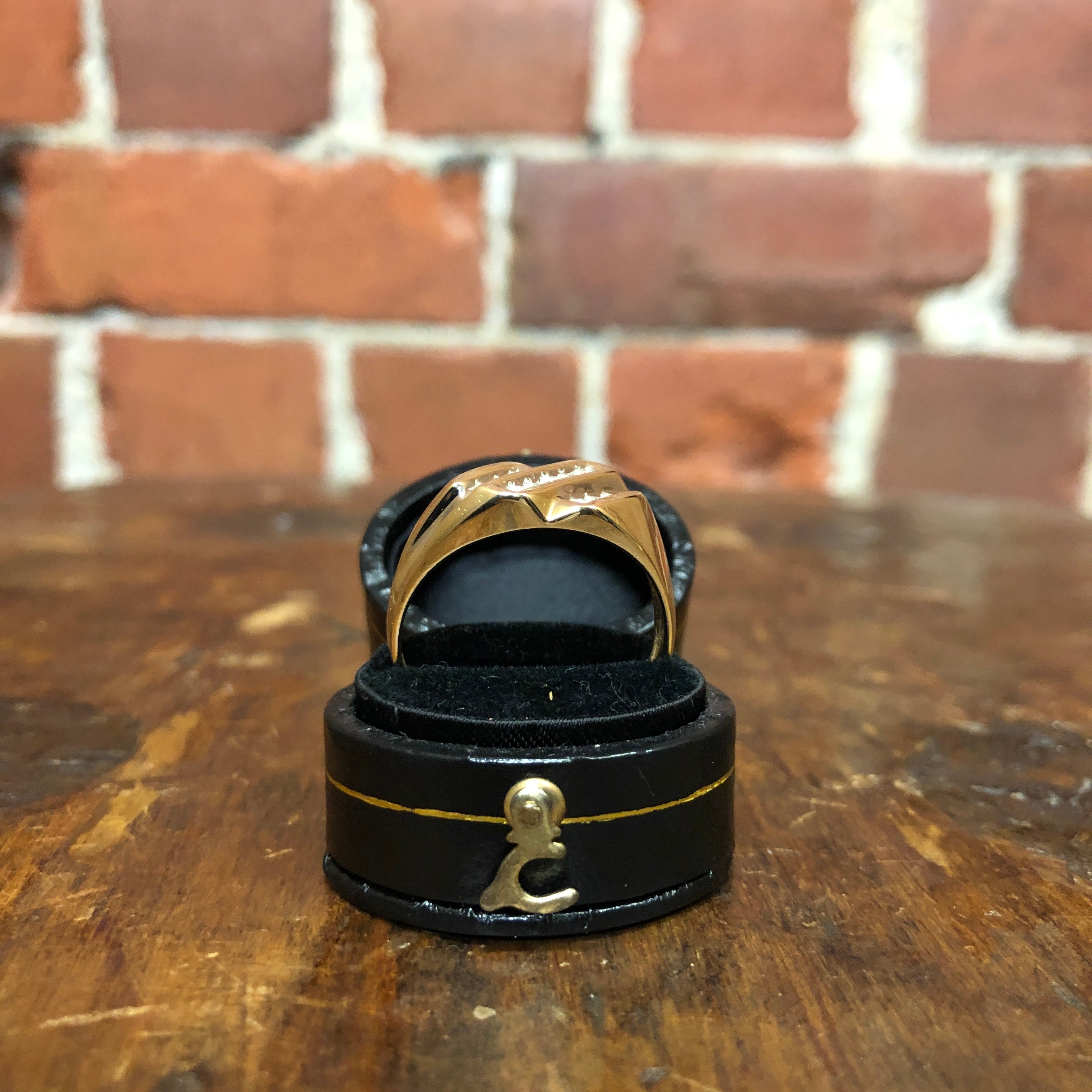 10K gold and diamonds, retro ring