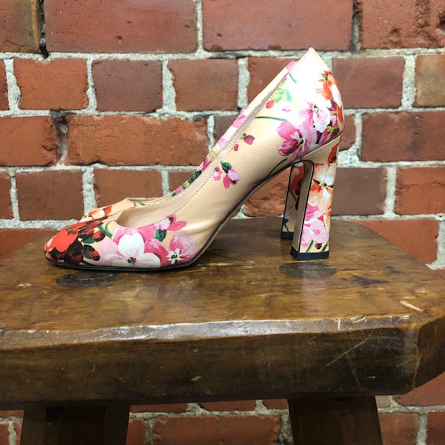 GUCCI floral canvas heels 37.5