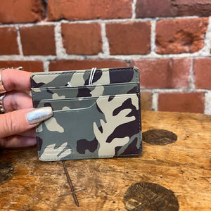 DIESEL camo card wallet – Wellington Hunters and Collectors