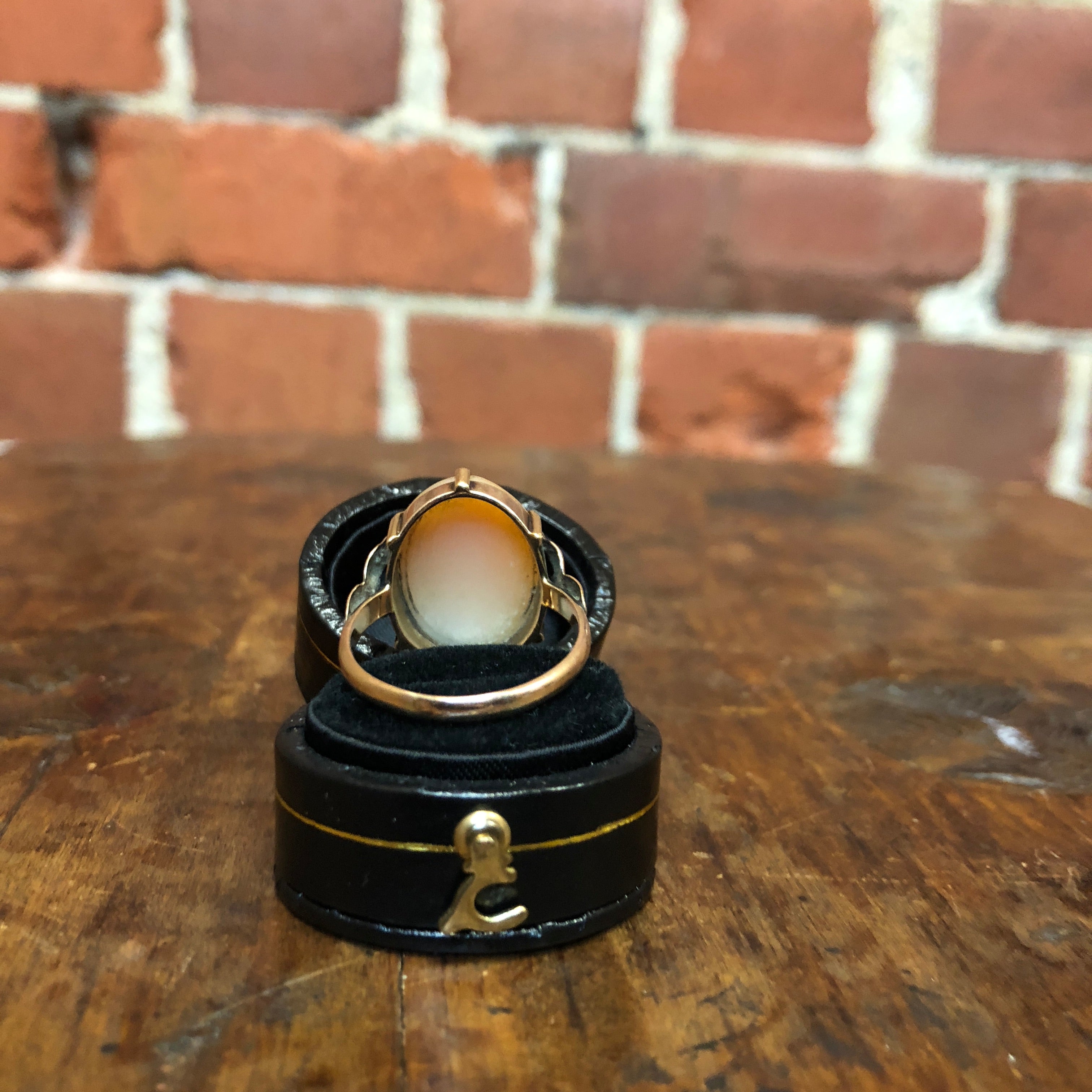 1950s cameo ring 9ct gold