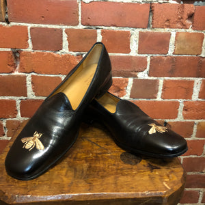 GUCCI bee embroidered leather loafers