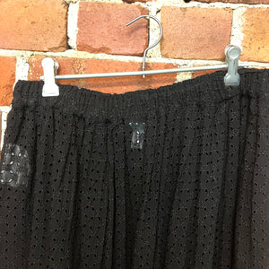 COMME des GARÇONS 2012 broderie anglaise culottes