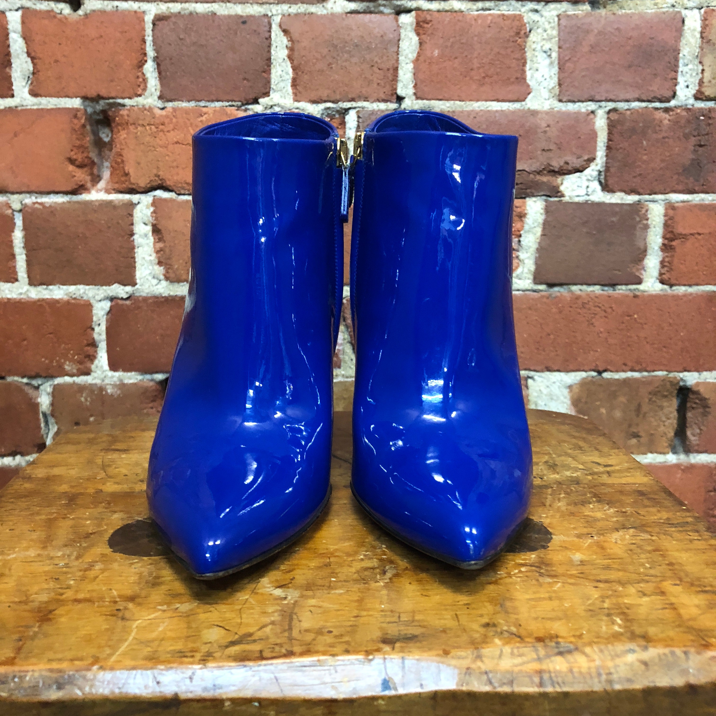 GUCCI ultra gloss Yves-Klein blue boots! 38