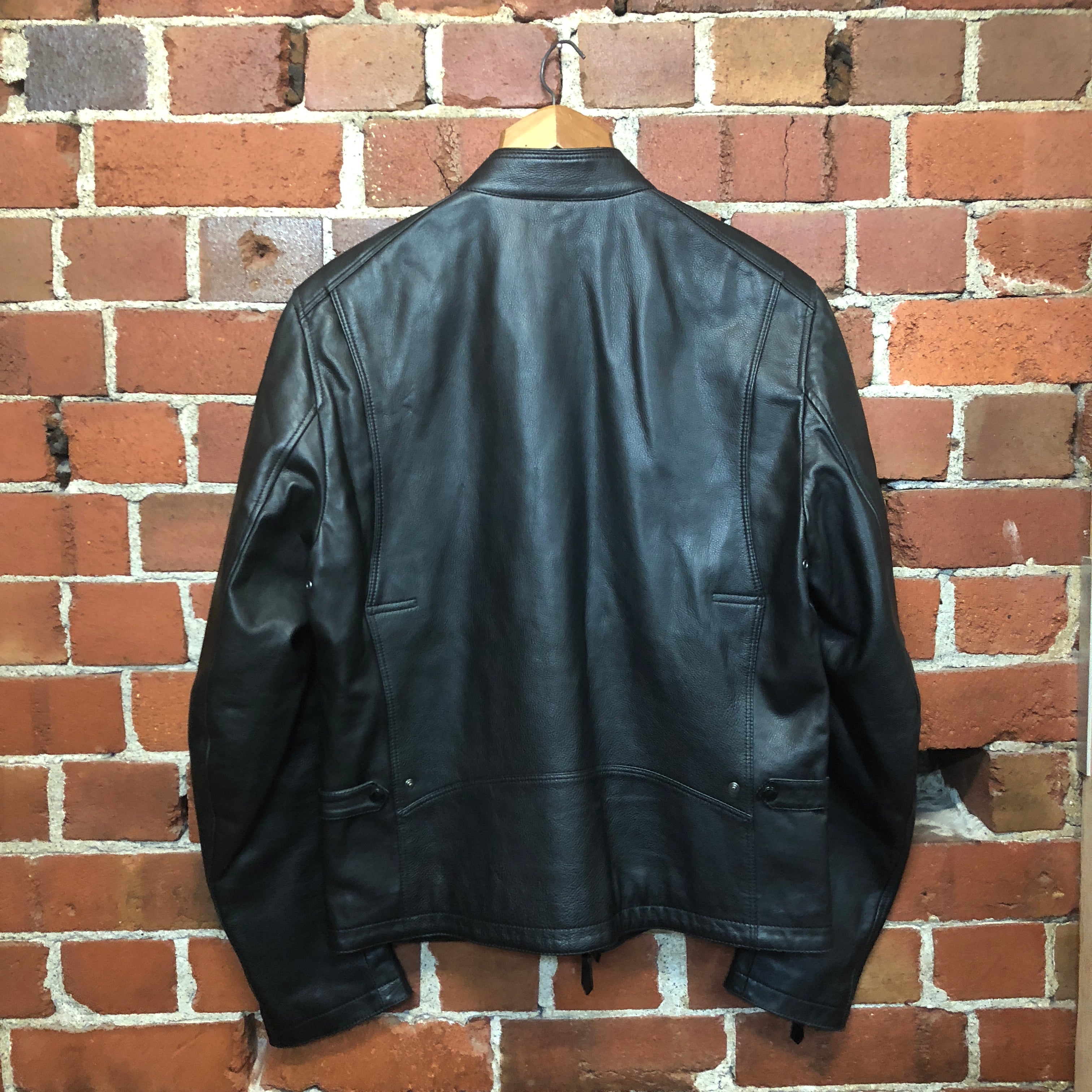 BURBERRY the perfect leather jacket!