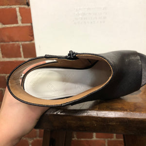 MAISON MARTIN MARGILEA leather sandals 8