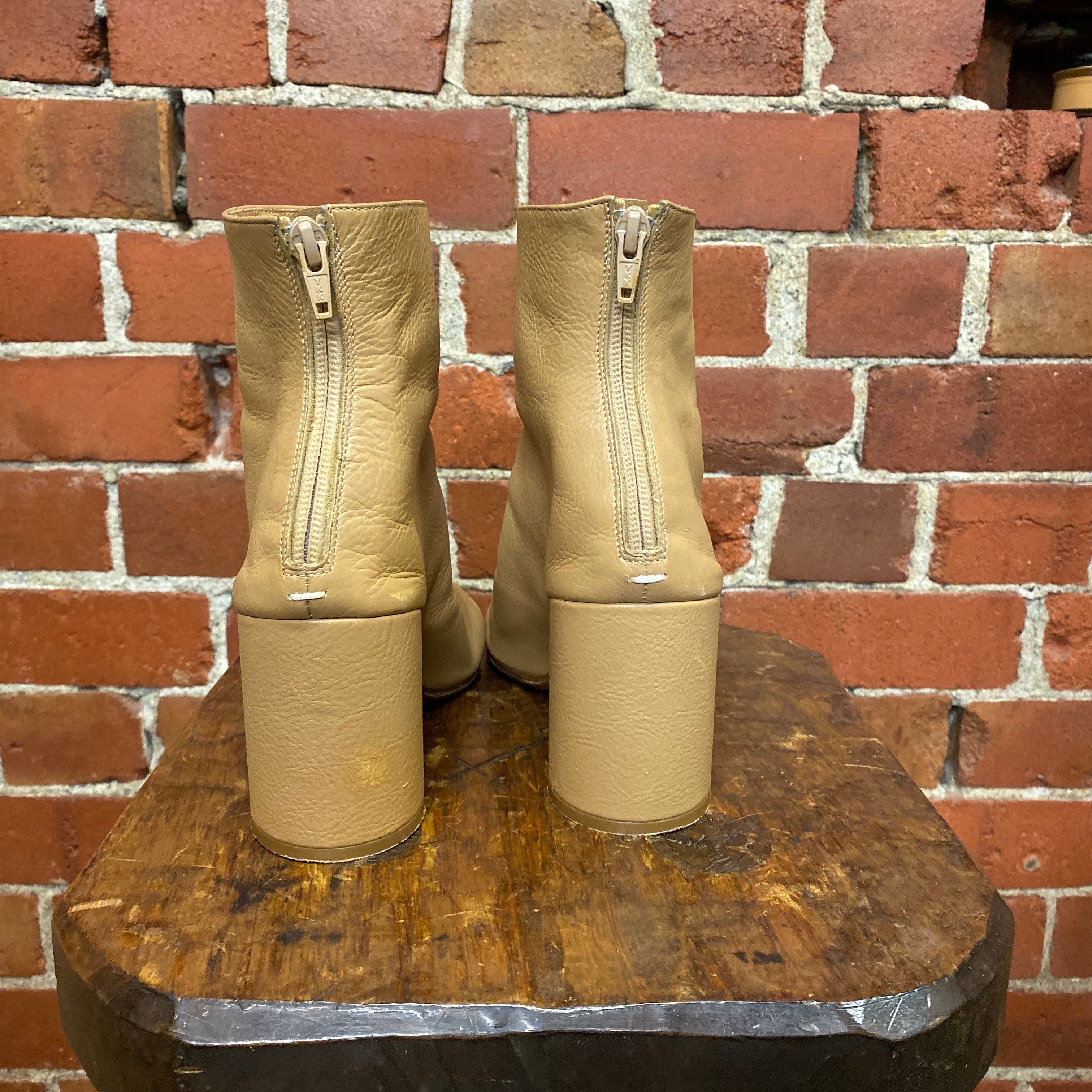 MARTIN MARGIELA leather boots 39