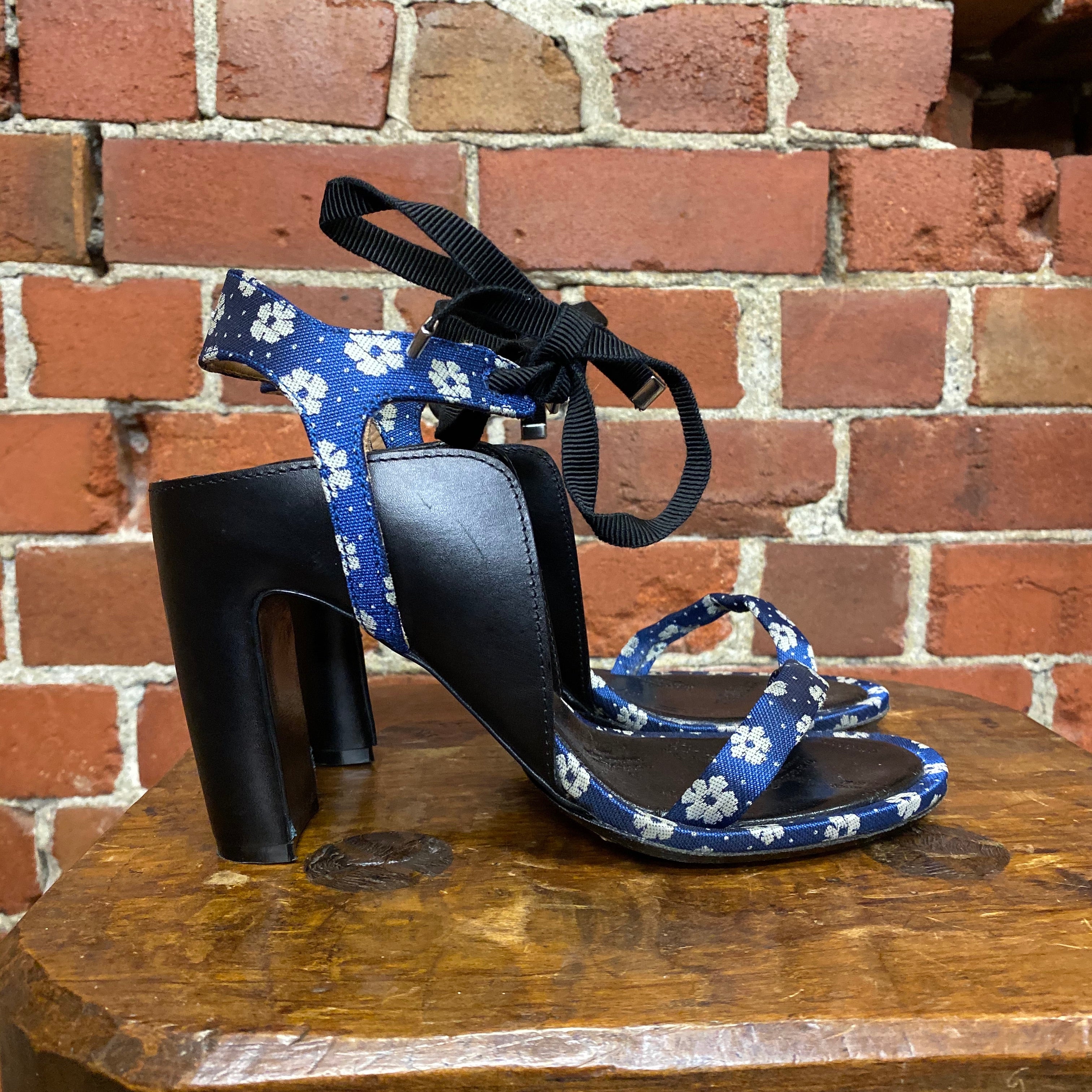 MARTIN MARGIELA floral and leather strappy heels 39.5