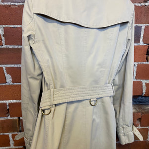 BURBERRY 2019 short trench coat (R.P $2600)