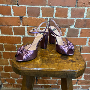 MOSCHINO leather heels 6