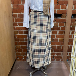 BURBERRY wool skirt