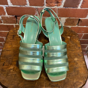 Metallic leather and mesh sandals 39
