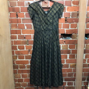 1950s full skirt cotton dress