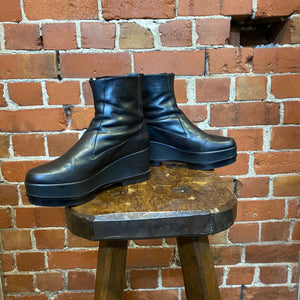 ROBERT CLERGIERE leather boots 38